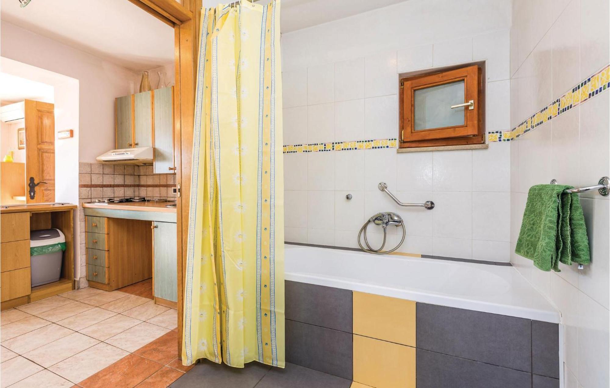 Stunning Apartment In Rijeka With 1 Bedrooms And Wifi Exterior foto